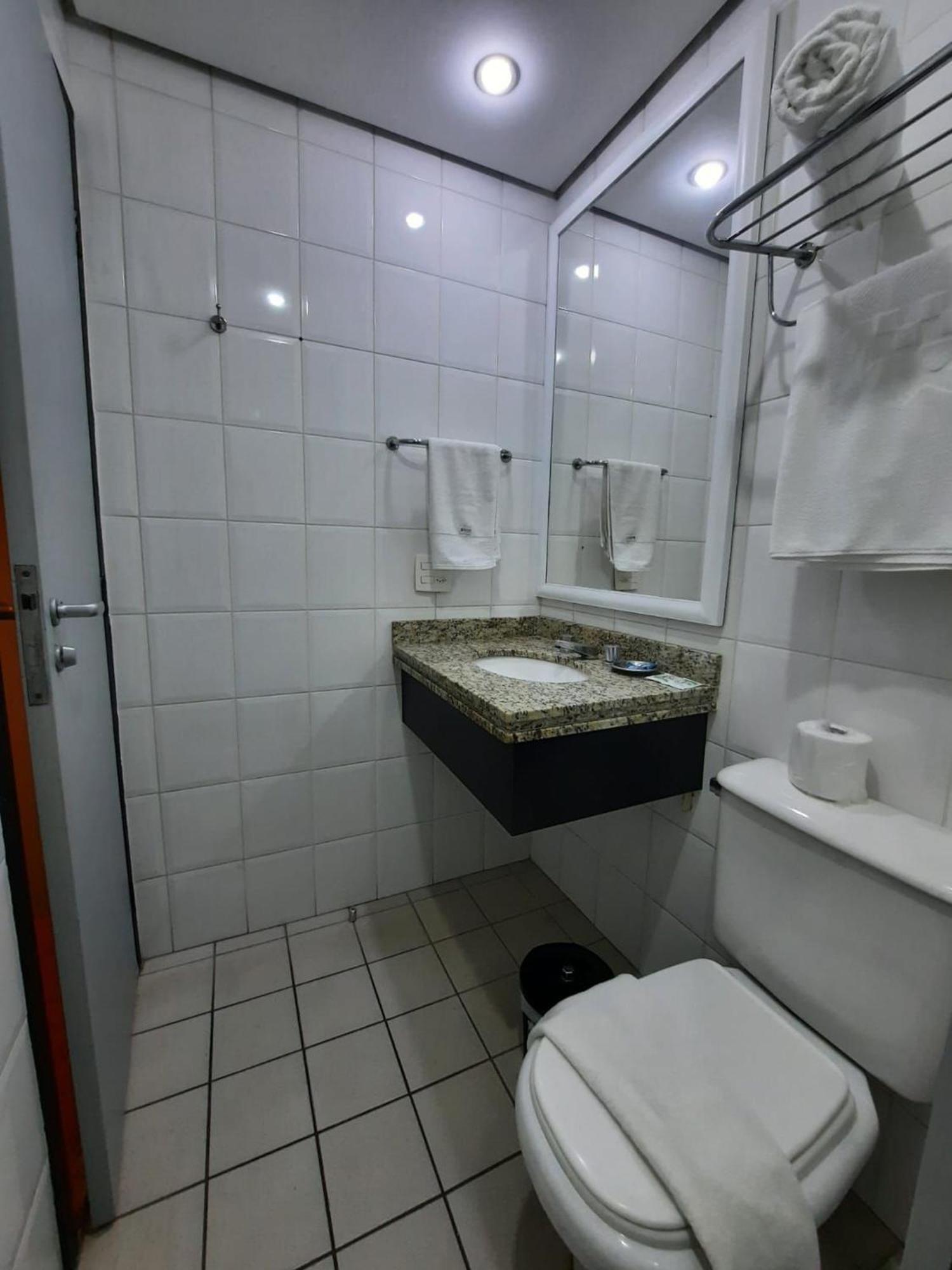 Flat The Palace E Sala Perto Do Metro Hotel *