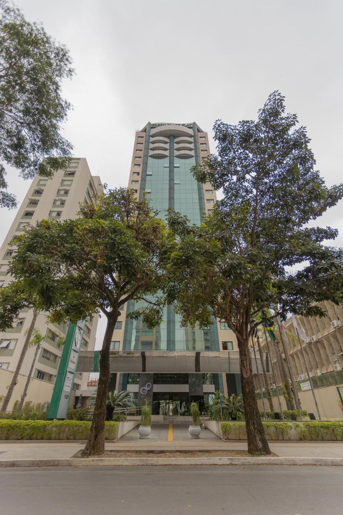 Place Ibirapuera Hotel 4*