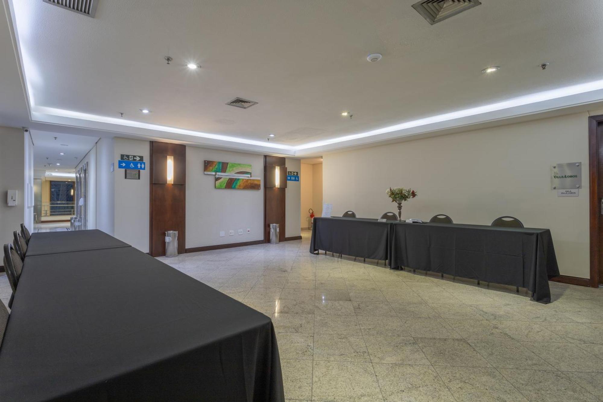 Hotel Place Ibirapuera 4*
