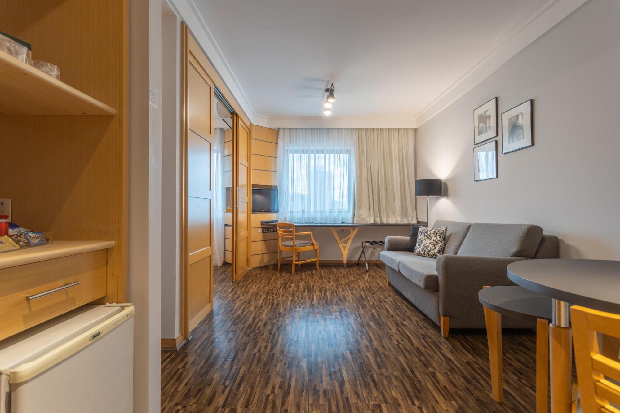 Place Ibirapuera Hotel 4*