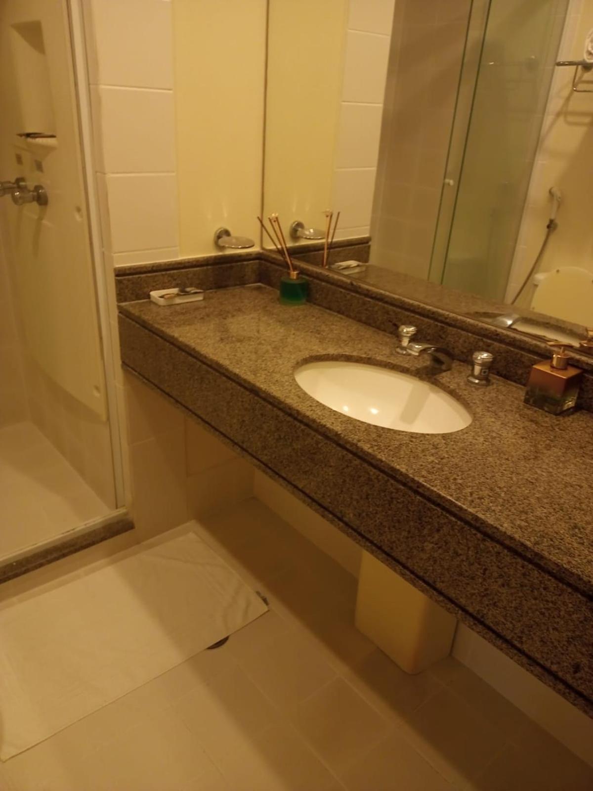 Flat Impecavel Em Frente Aeroporto De Congonhas - H609 São Paulo
