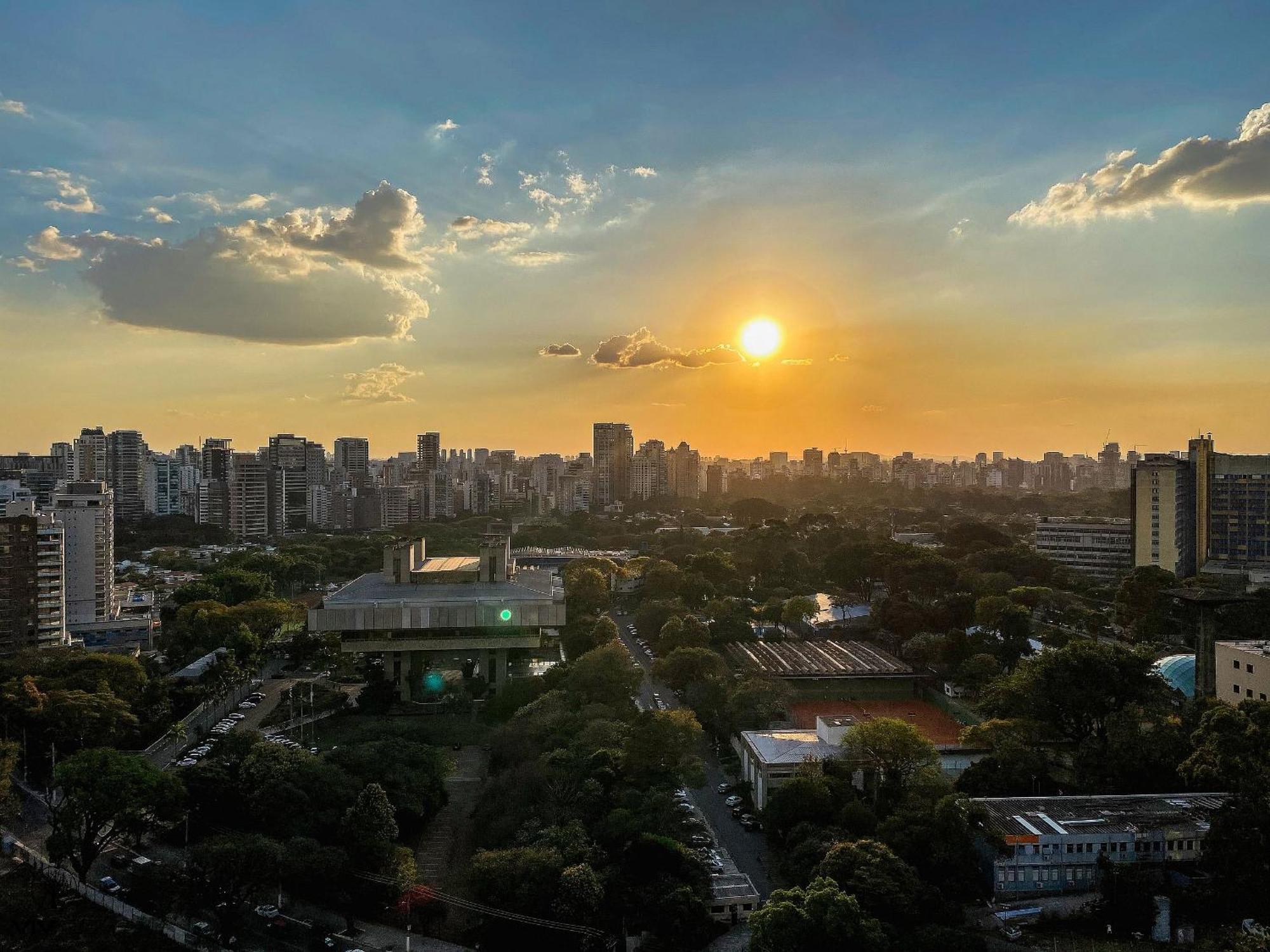 Palazzo Ibirapuera 21 º Andar Wi-fi, Ar E Metro A 5 Minutos * Sao Paulo