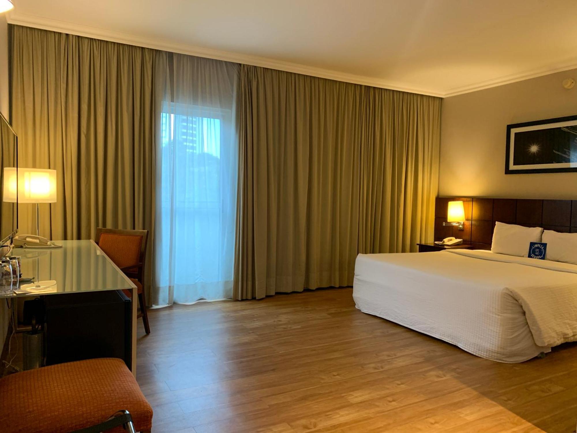 Hotel Blue Tree Premium Verbo Divino - Nacoes Unidas 4*