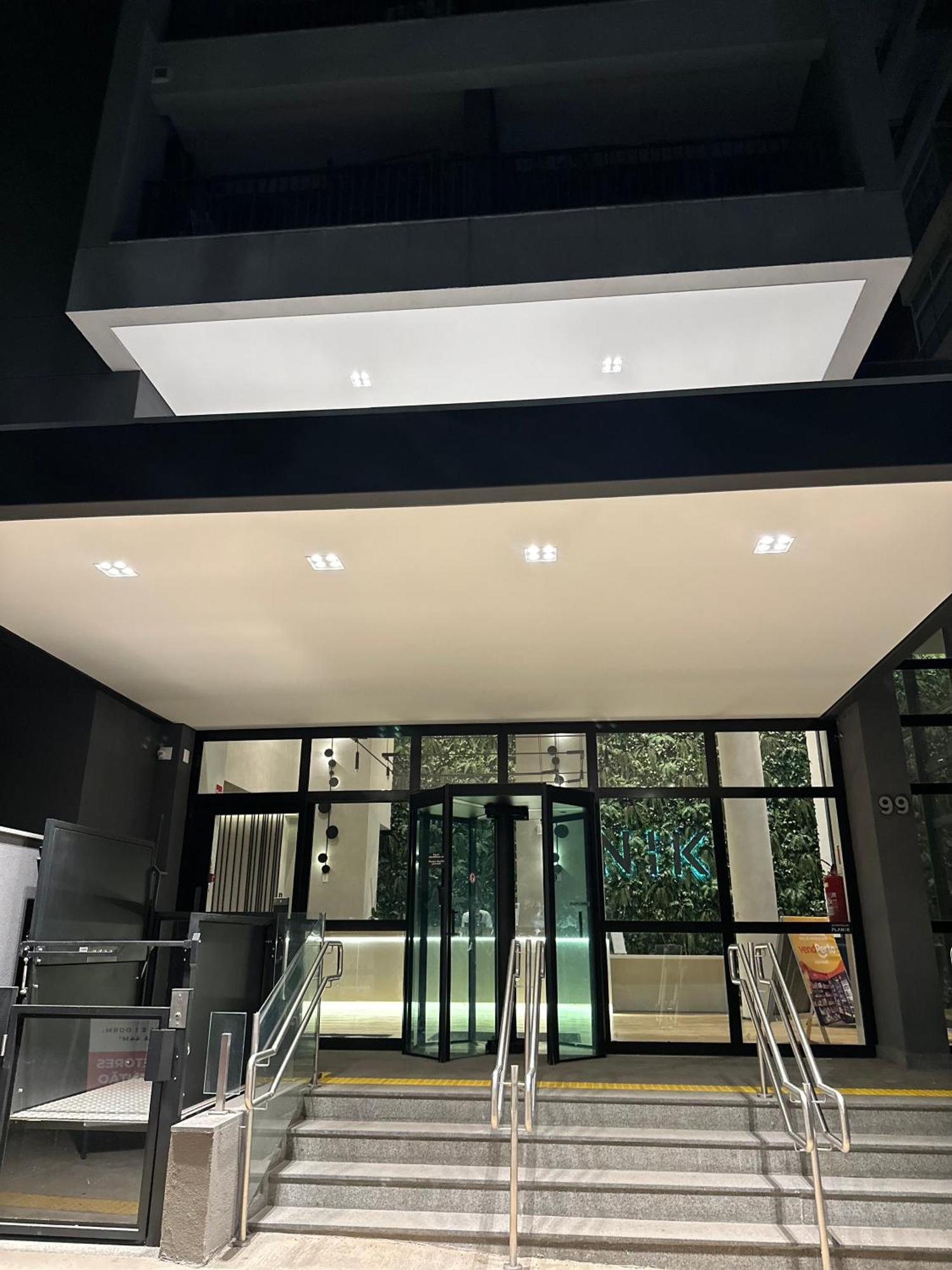 B/f Studio 704 Apartamento *