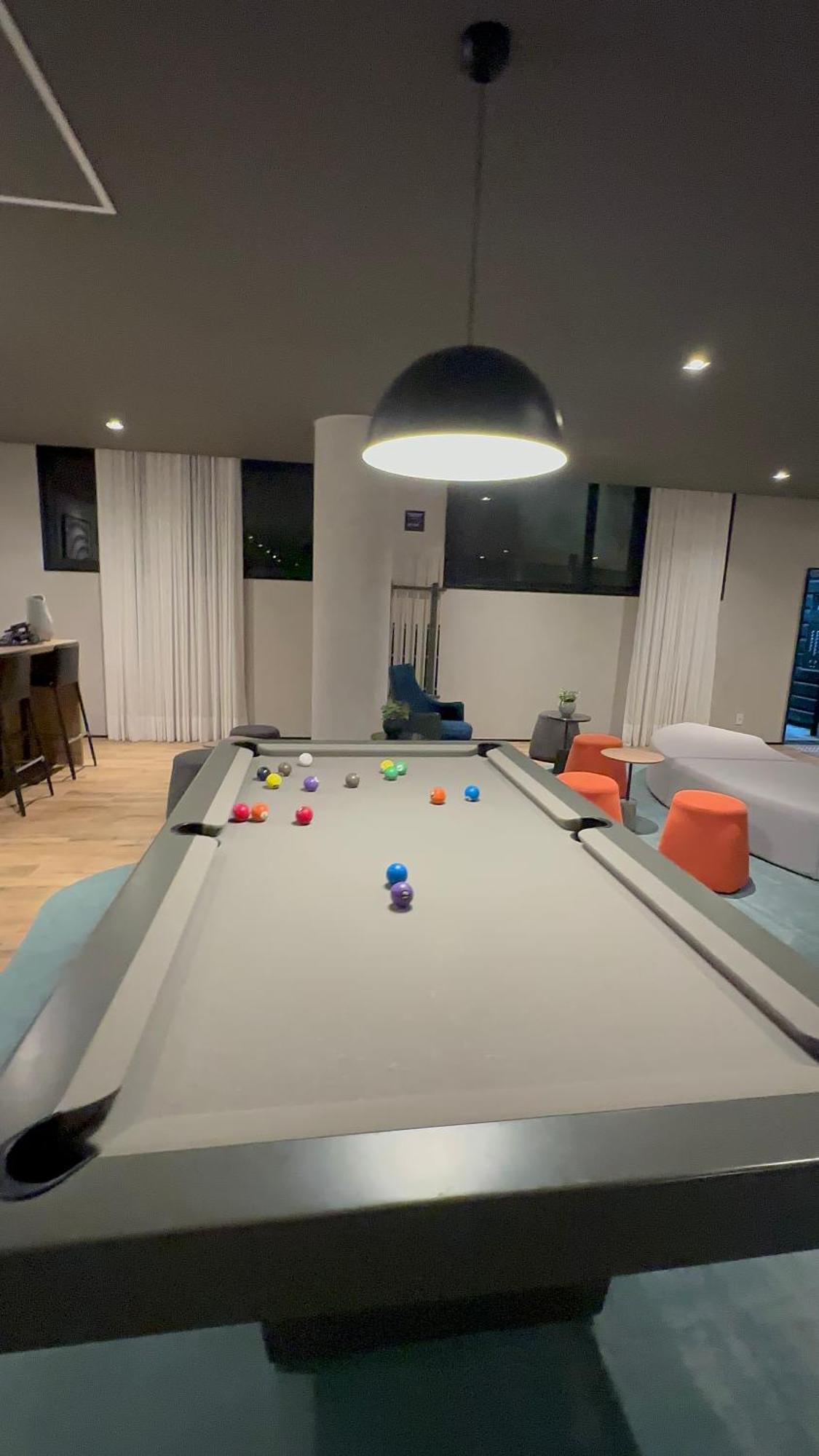 Apartamento B/f Studio 704