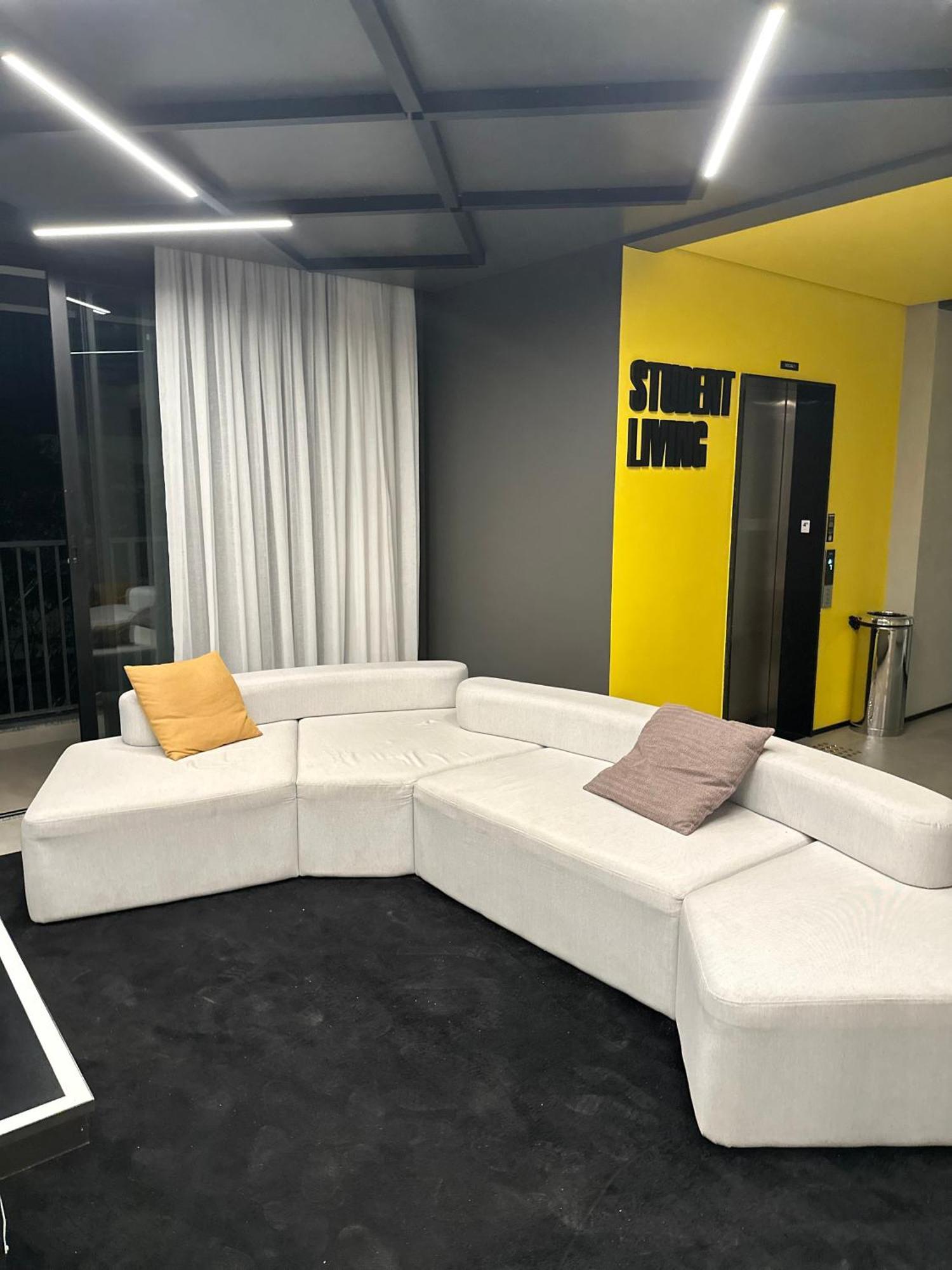 B/f Studio 704 Apartamento *