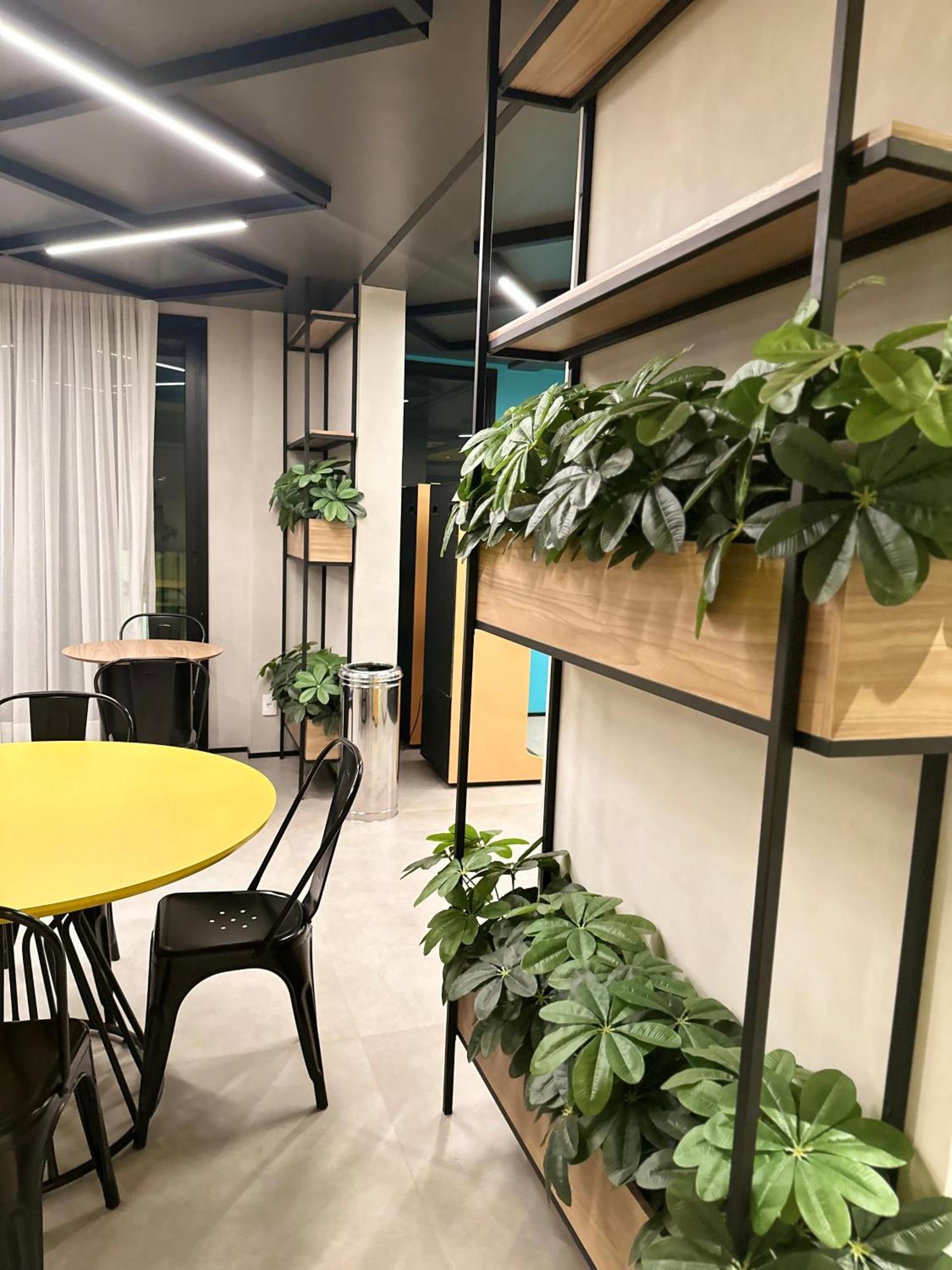 Apartamento B/f Studio 704 *