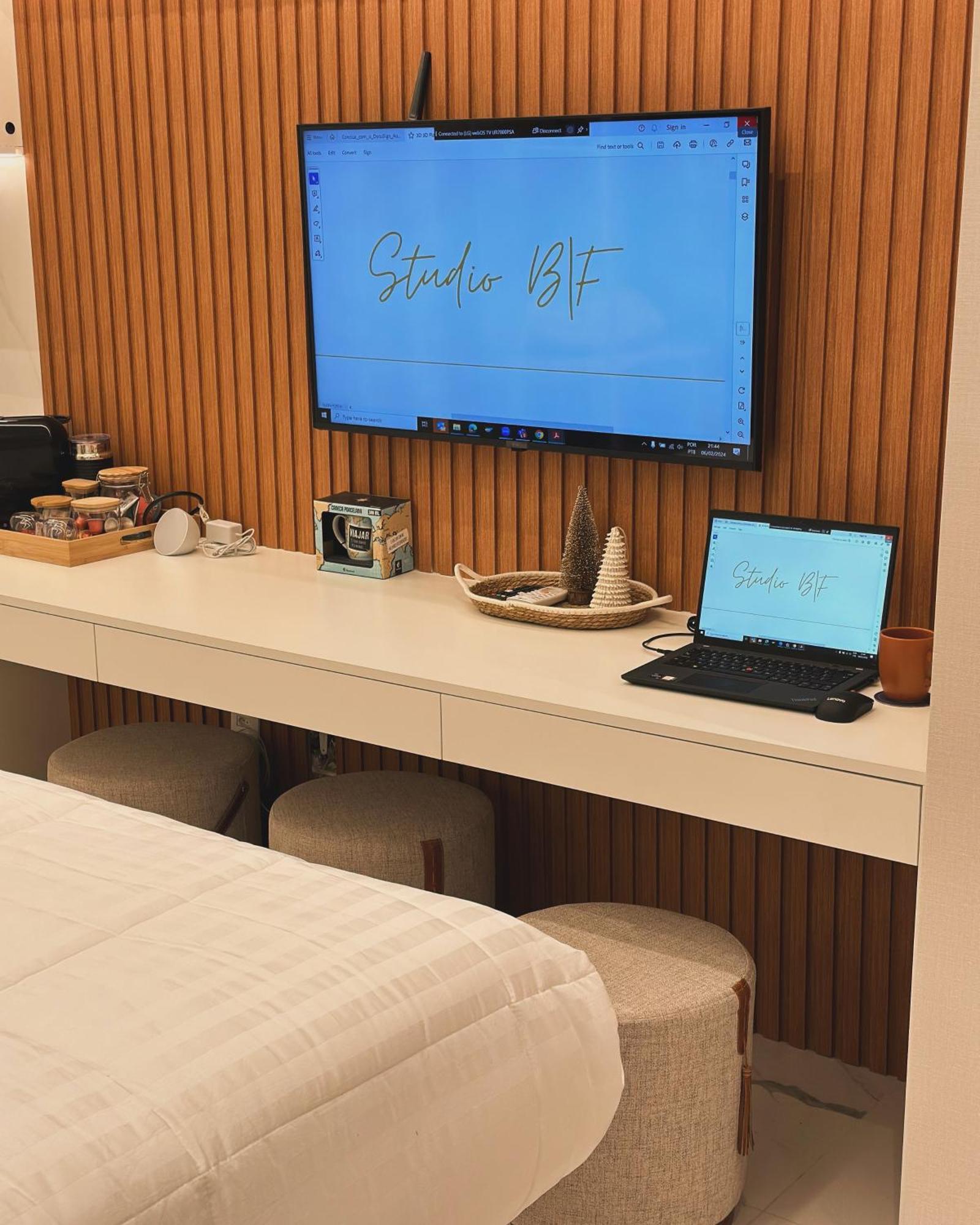 Apartamento B/f Studio 704