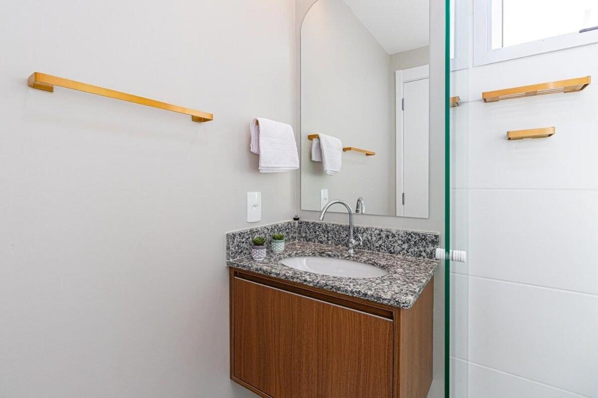 Apartamento Grande Apartamento No Bras Com Piscina/metro Bras