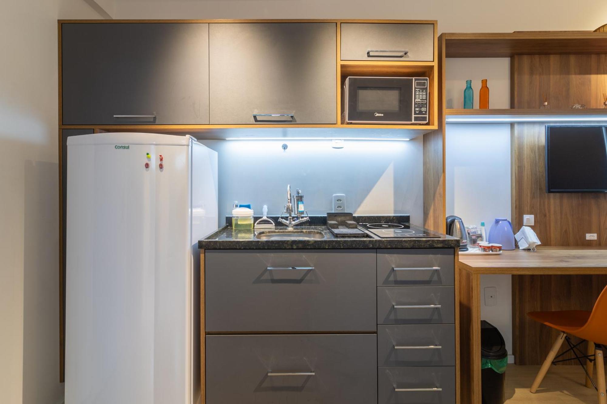 Flat Com Separado E Varanda A 200m Do Metro Madalena Apartamento São Paulo