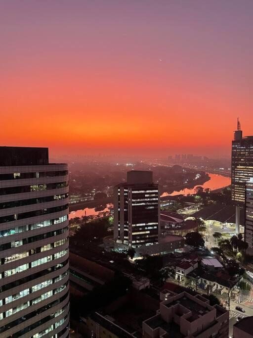 Moderno Na Localizacao De *