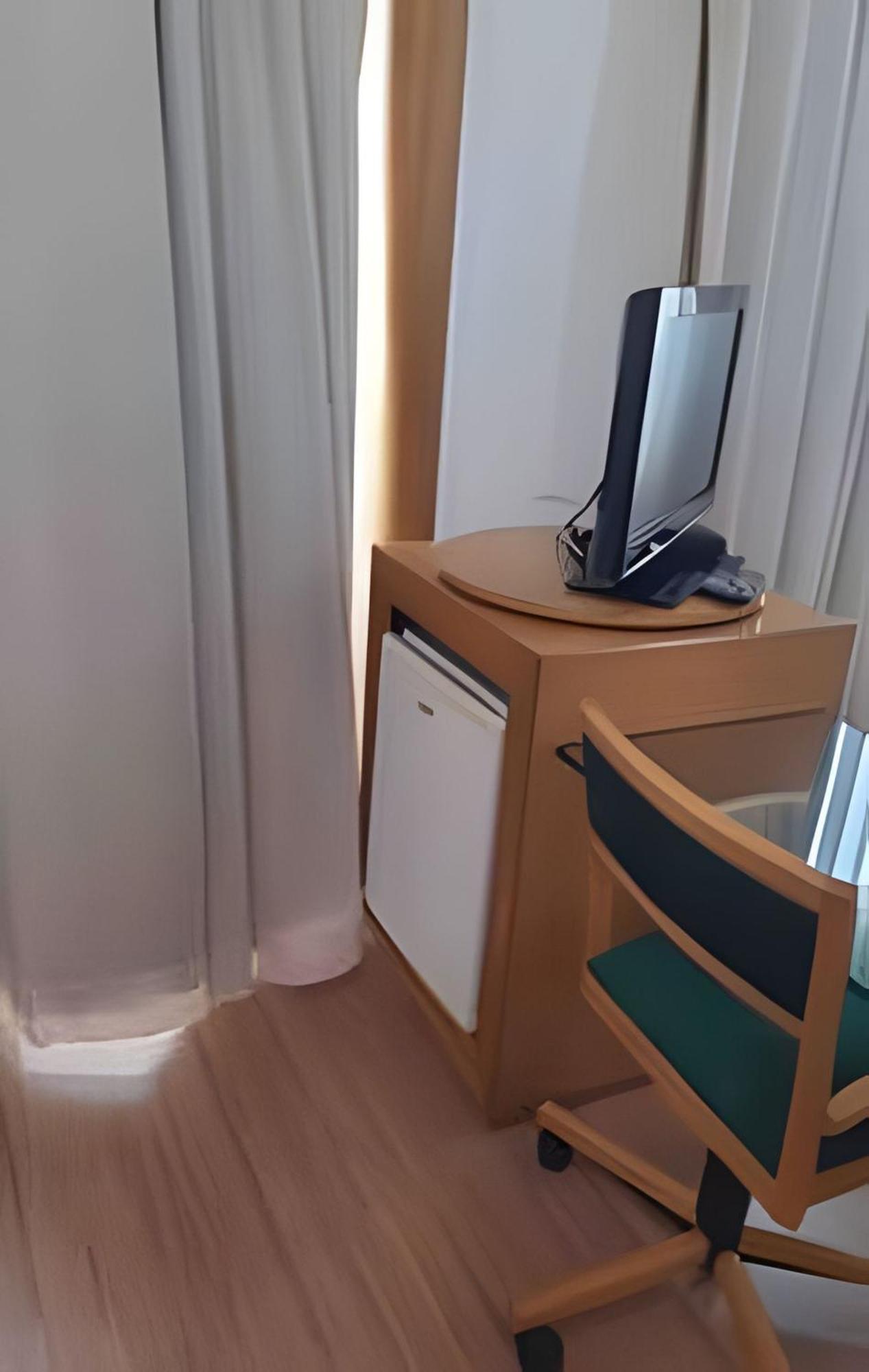 Apartment Flat Localizado Na Rua Oscar Freire