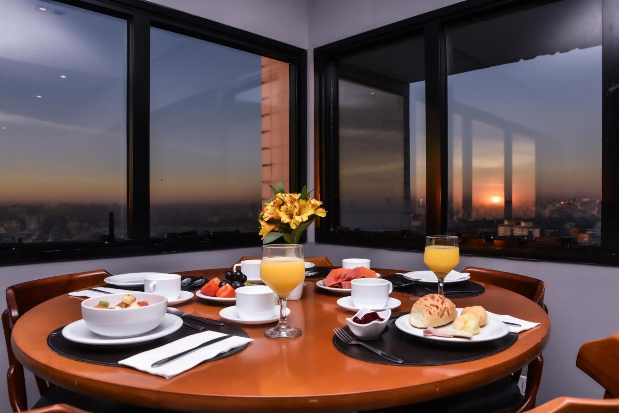 Aparthotel Plaza Small Town Flat 4*