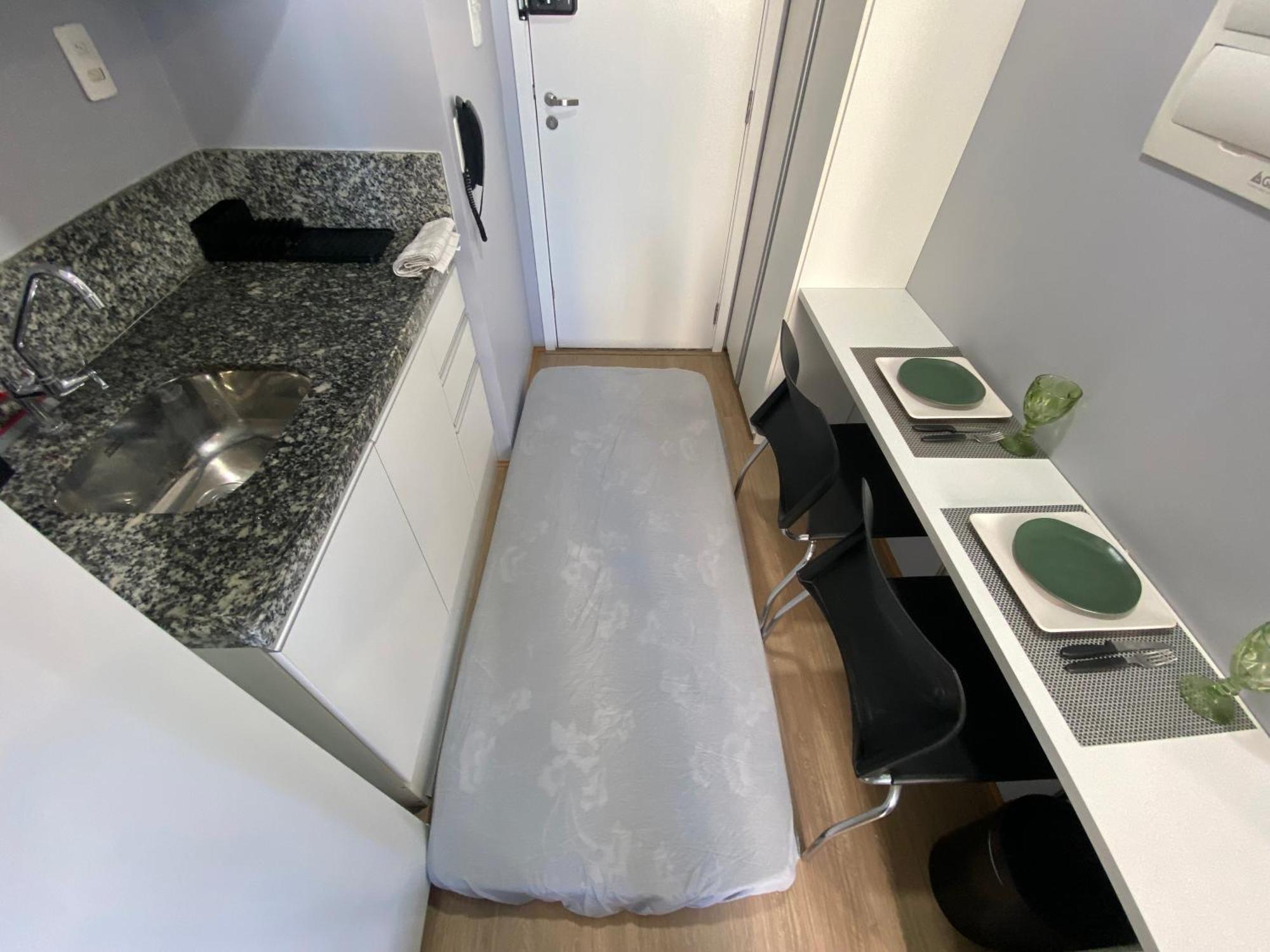 Excelente Em Frente Ao Metro Bras ! Apartamento *