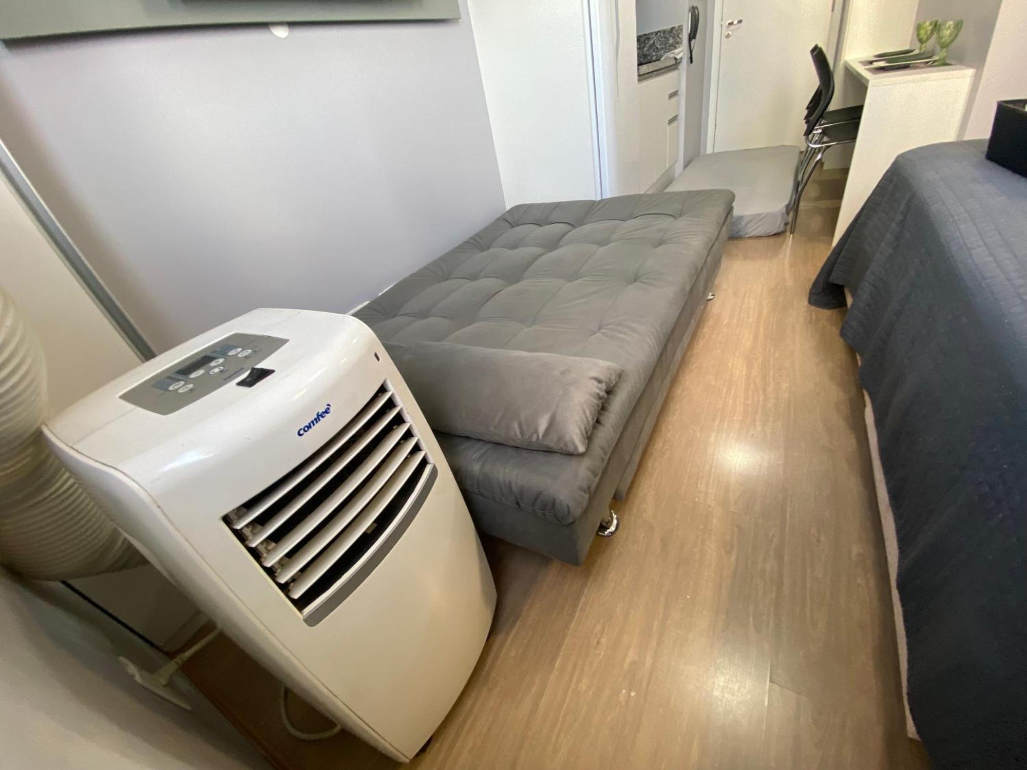 Apartamento Excelente Em Frente Ao Metro Bras !
