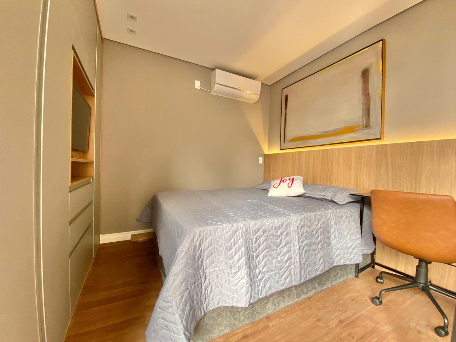 Akile Ferreira Lobo Itaim - Vncel Apartamento *
