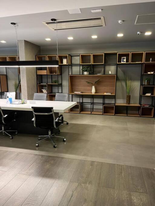 Loft Luxo Moderno Com Varanda - Rua Capote Valente 80, Jardins * São Paulo