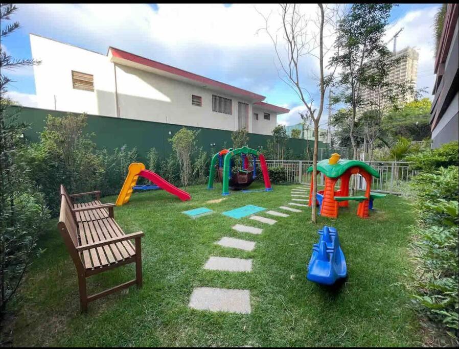 Apto 63m2 - Hidro - 2 Dorm - 2wc - Ar - 100m Metro * São Paulo