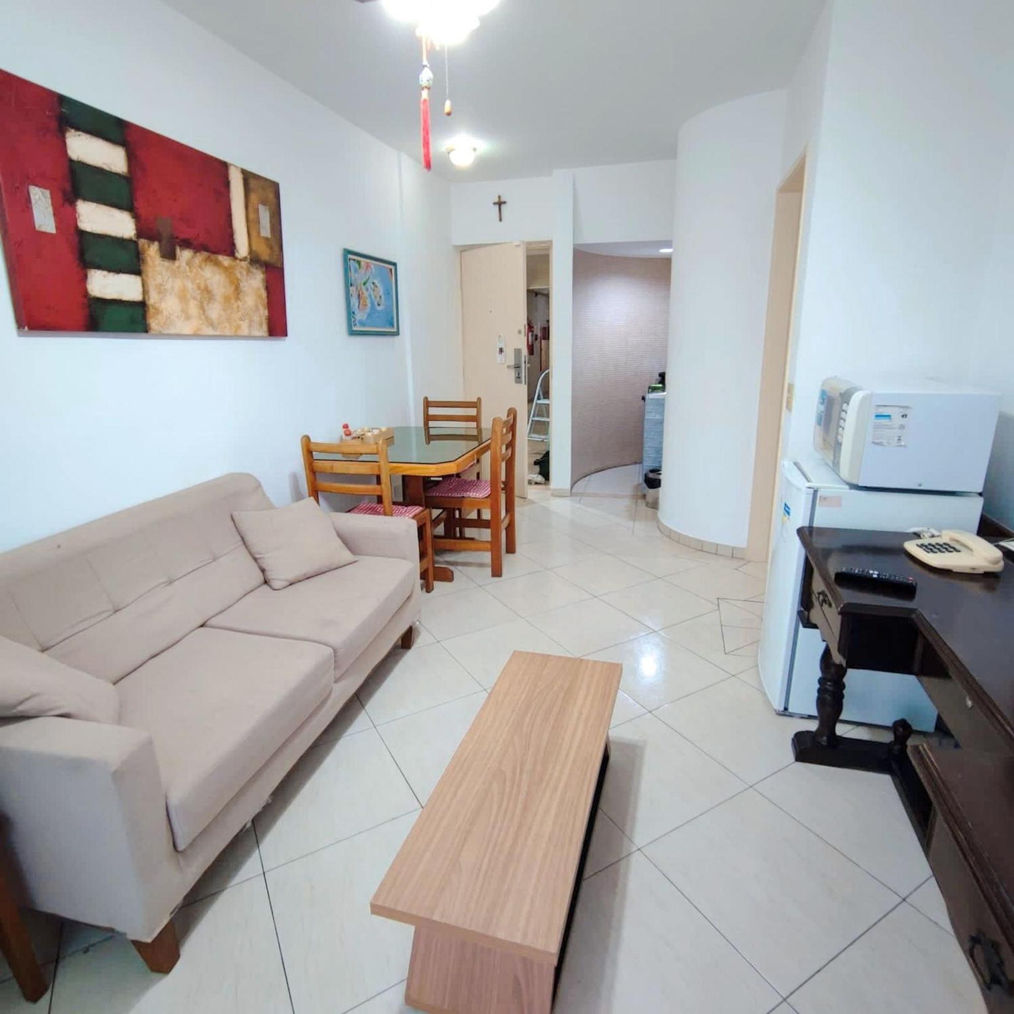 Liberdade 4 Pessoas Garagem,feirinha ,hakka, Hospitais Apartment
