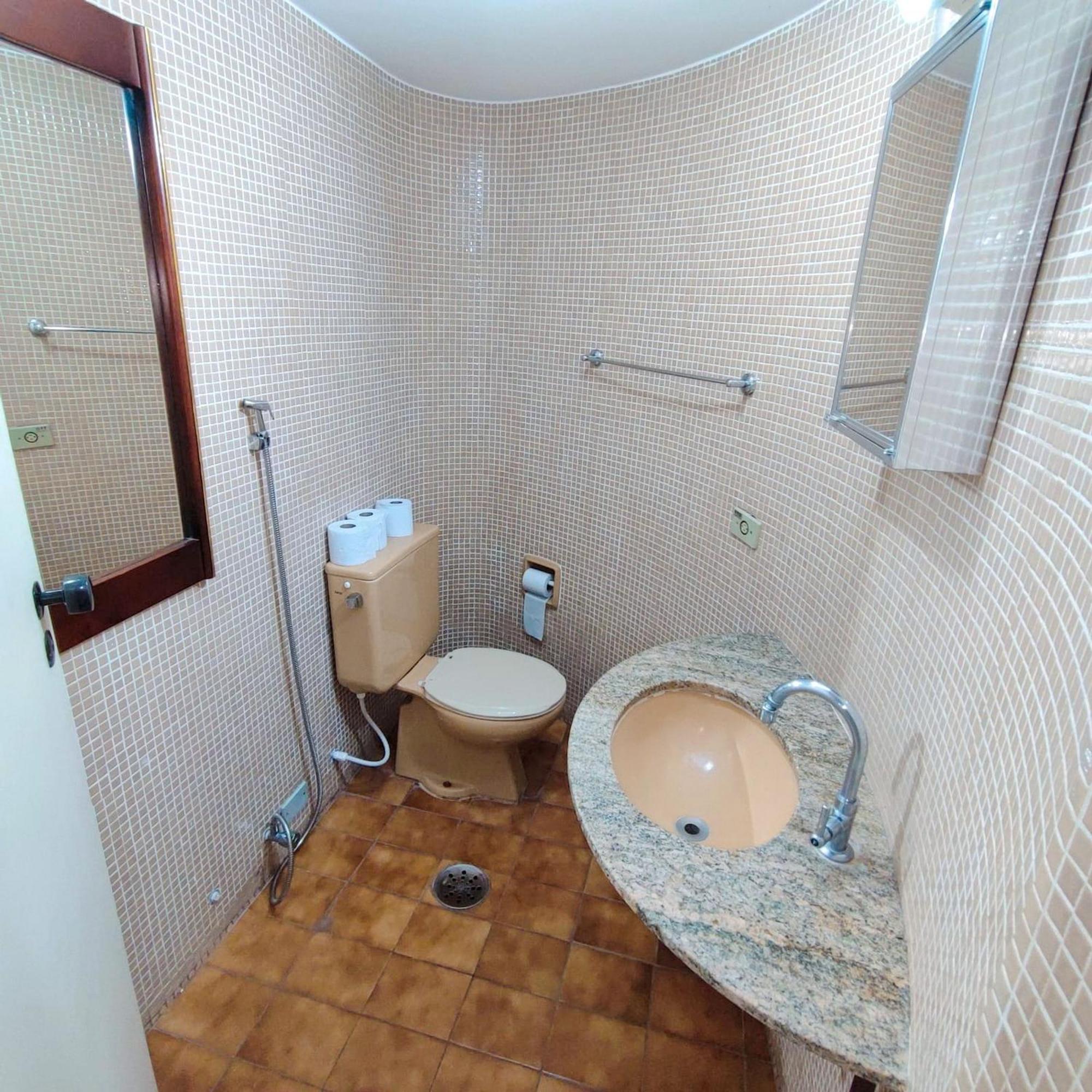 Apartment Liberdade 4 Pessoas Garagem,feirinha ,hakka, Hospitais *