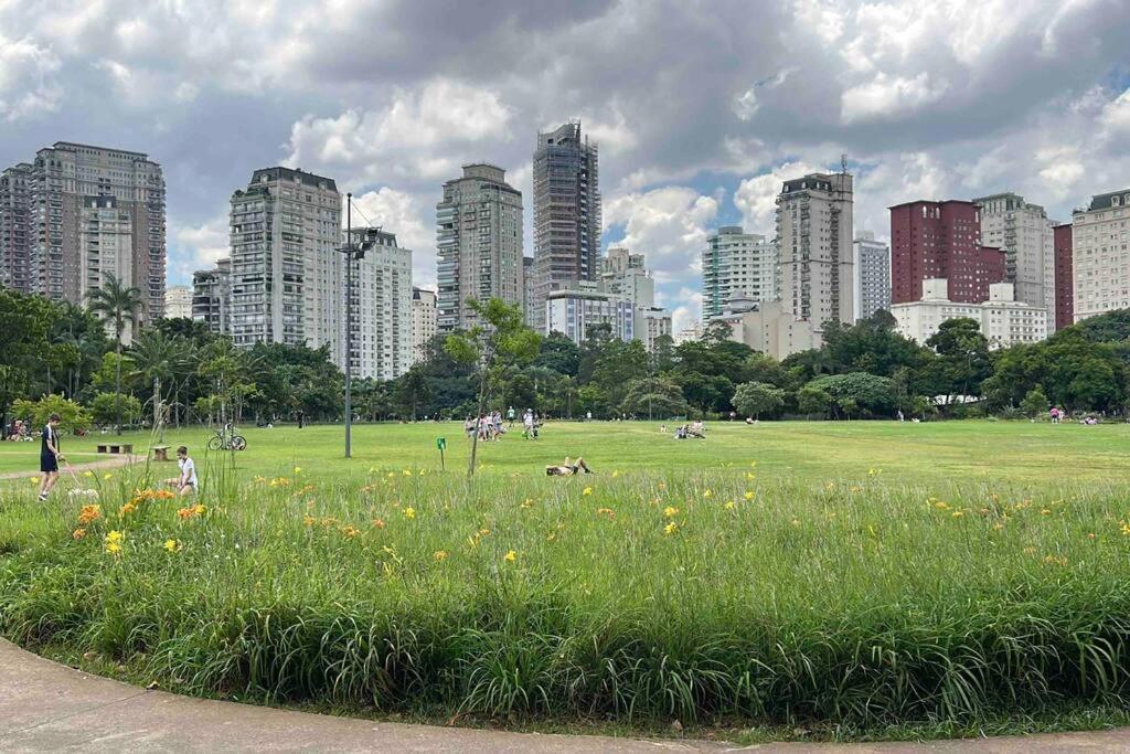 Luxo Faria Lima Arthur Casas Ferreira Lobo * Sao Paulo