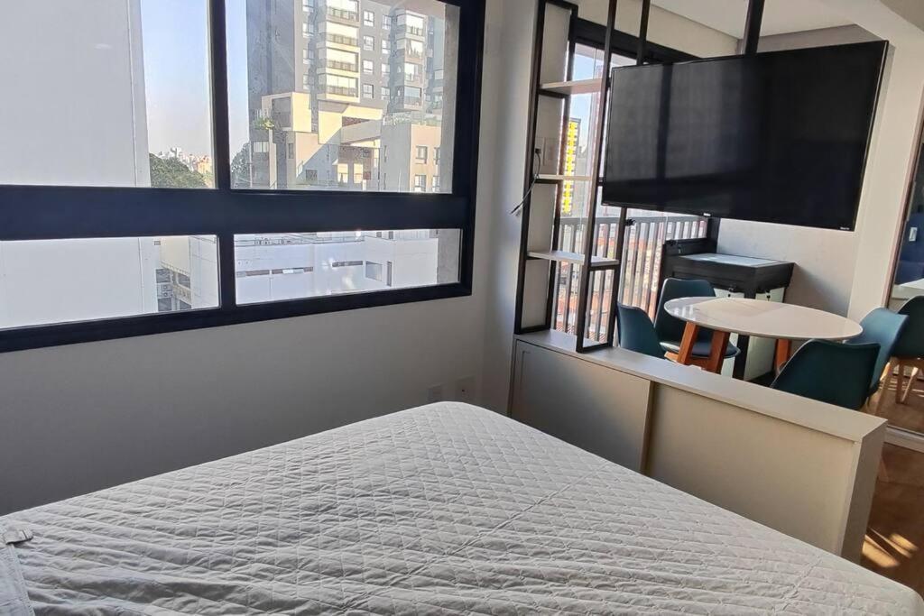 Moderno Em Pinheiros - Alves Guimaraes, Oscar Freire, Reboucas Apartment