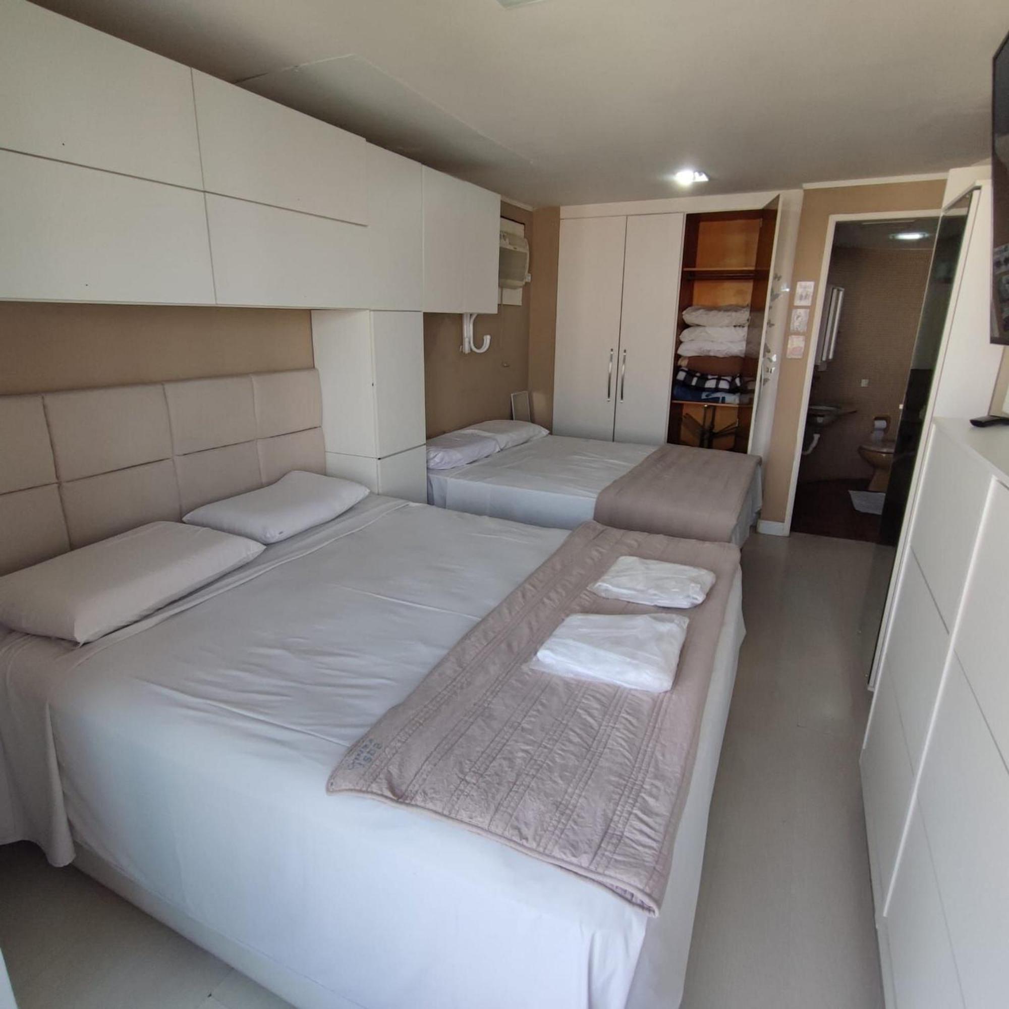 Flat Brlhante 5 Pessoas Garagem Hakka -feirinha-hospitais