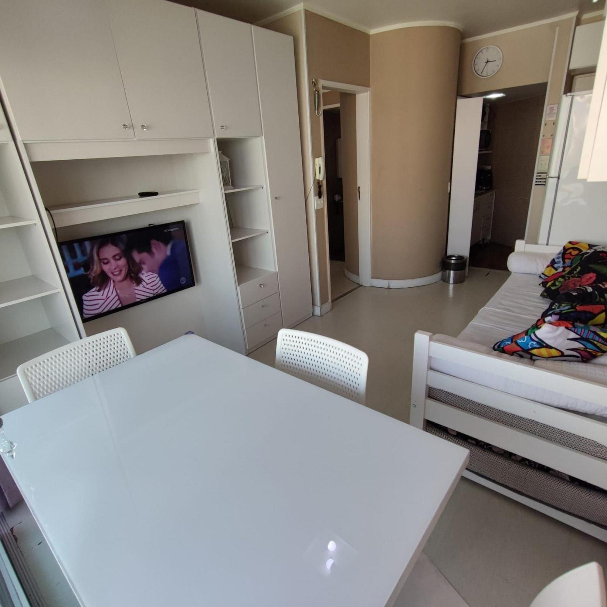 Flat Brlhante 5 Pessoas Garagem Hakka -feirinha-hospitais