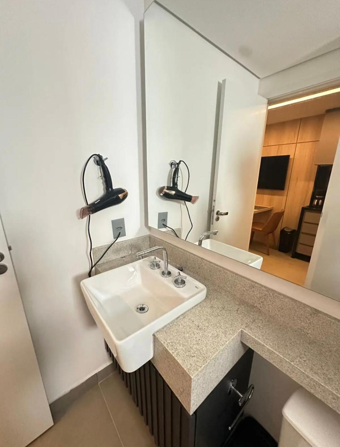 Apto Confortavel, Itaim Bibi, 65 Apartamento