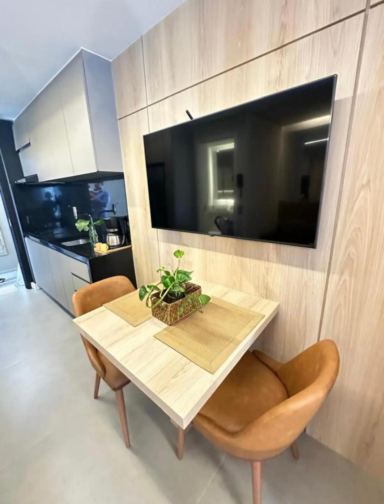 Apto Confortavel, Itaim Bibi, 65 Apartamento *
