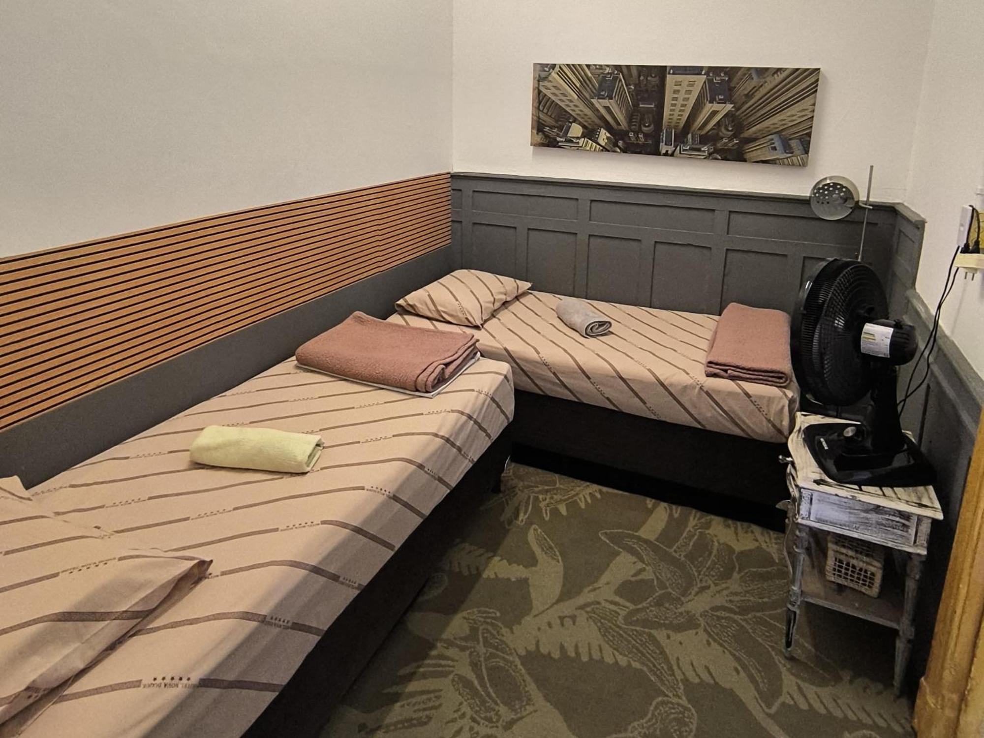 Santa Ceciliers Hostel *