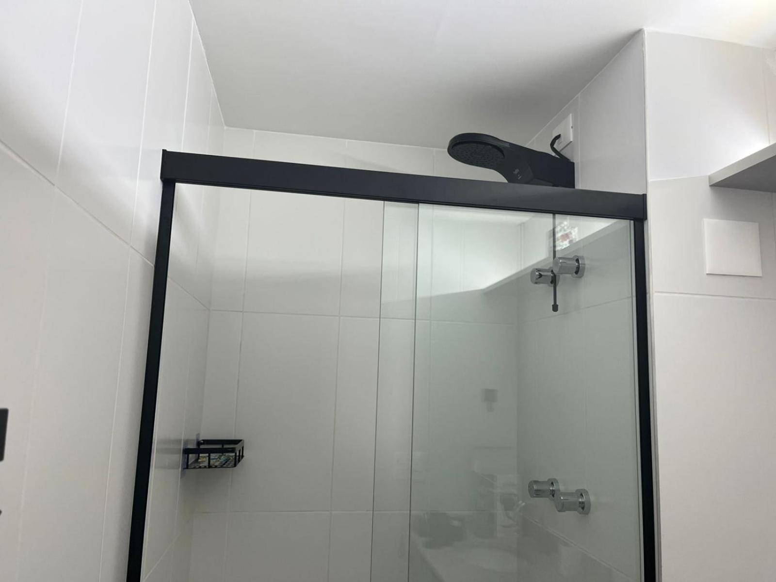 Moderno Prox Allianz Apartment *
