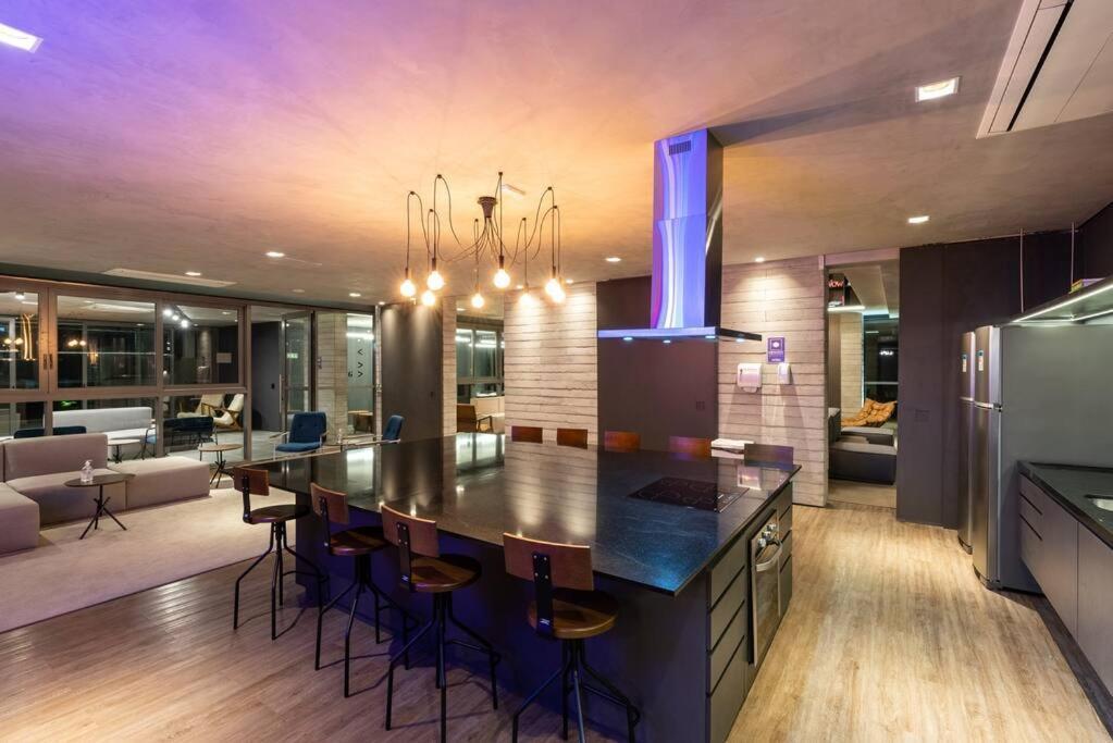 Apartamento Com Varanda - Oscar Freire