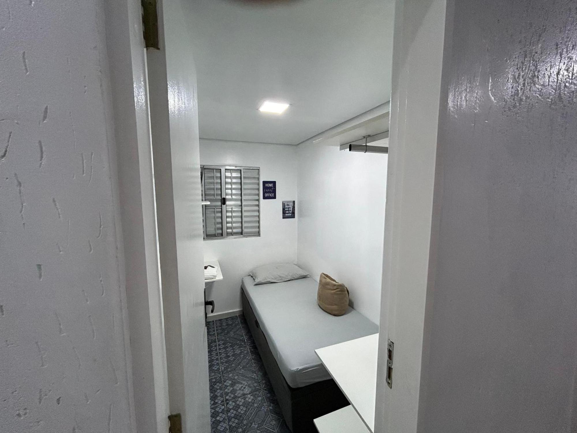 Hostel Privativo Proximo Ao Metro E Aeroporto