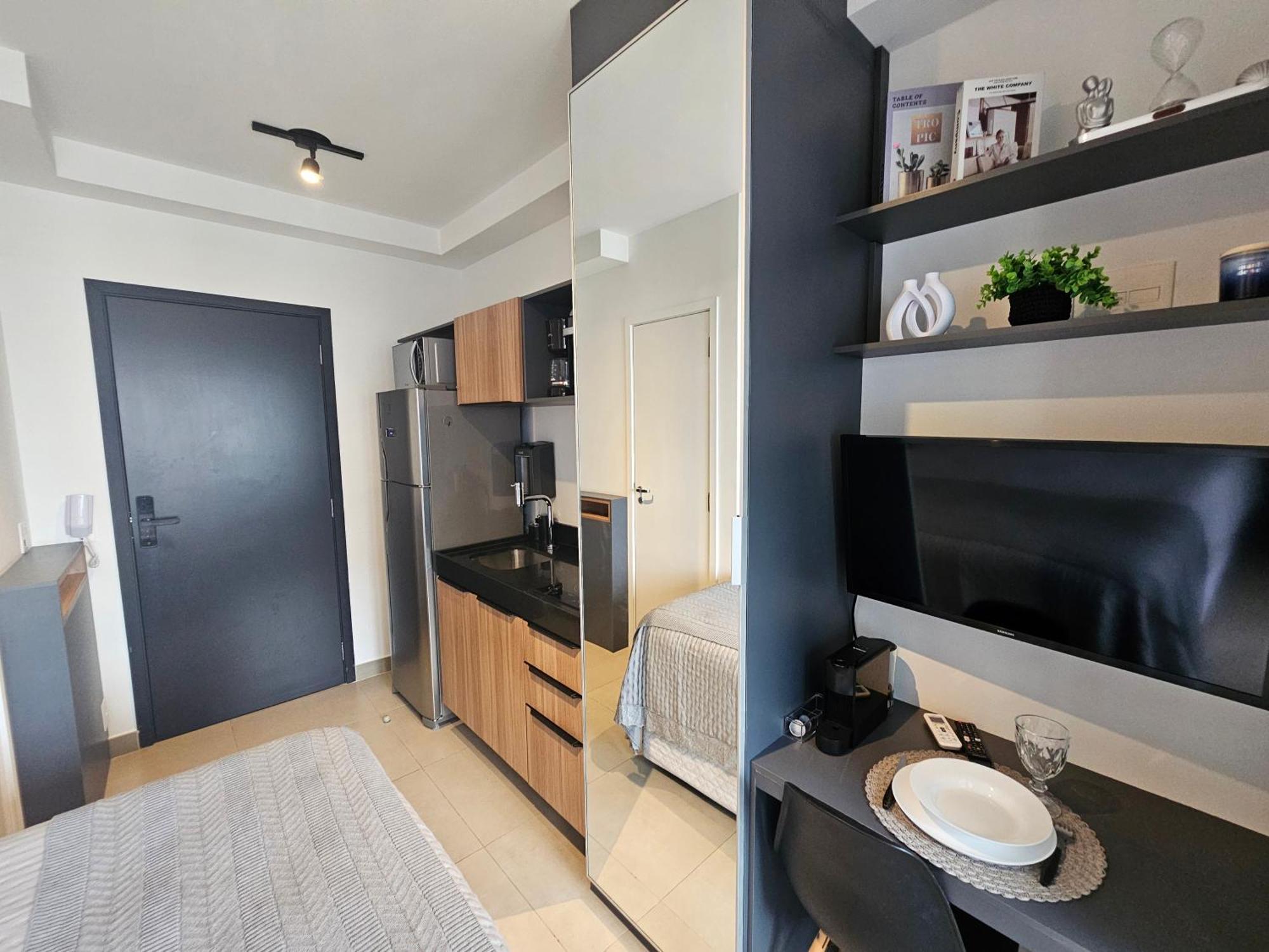 Apartamento Com Varanda - Oscar Freire *