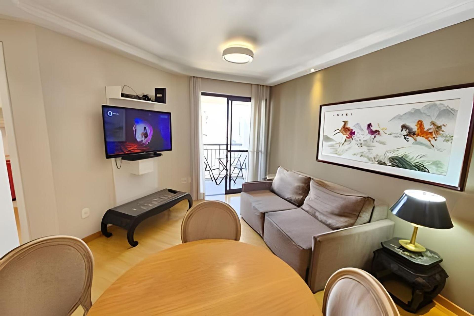 Flat Com Dois Quartos Em Moema Apartamento *