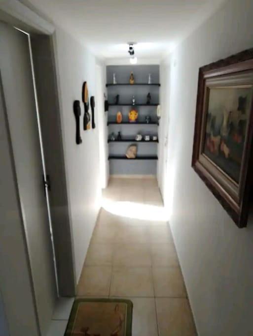 Inteiro Com Ar Condicionado *