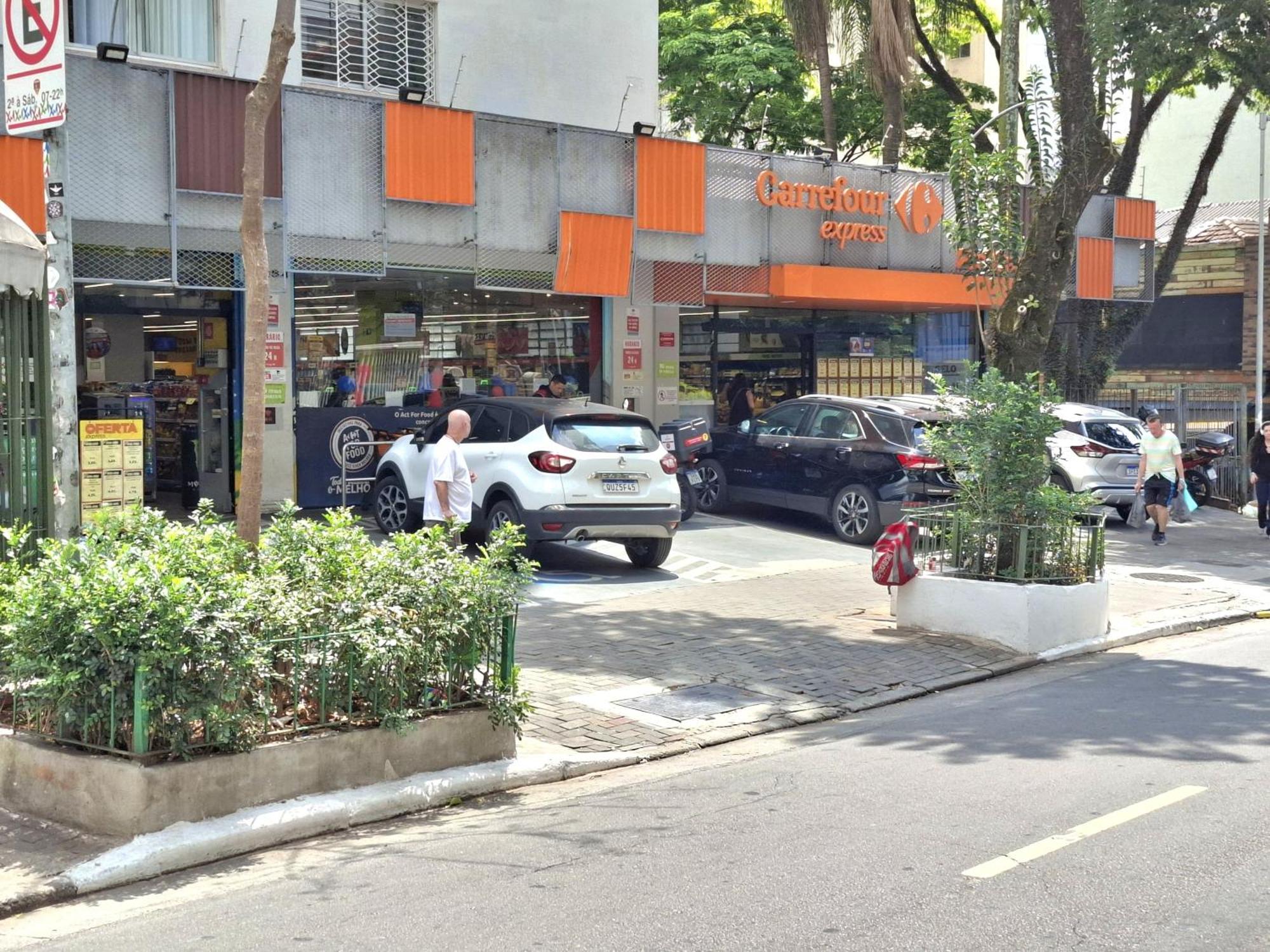 Ap 709 - A Poucos Passos Da Avenida Paulista! Sao Paulo