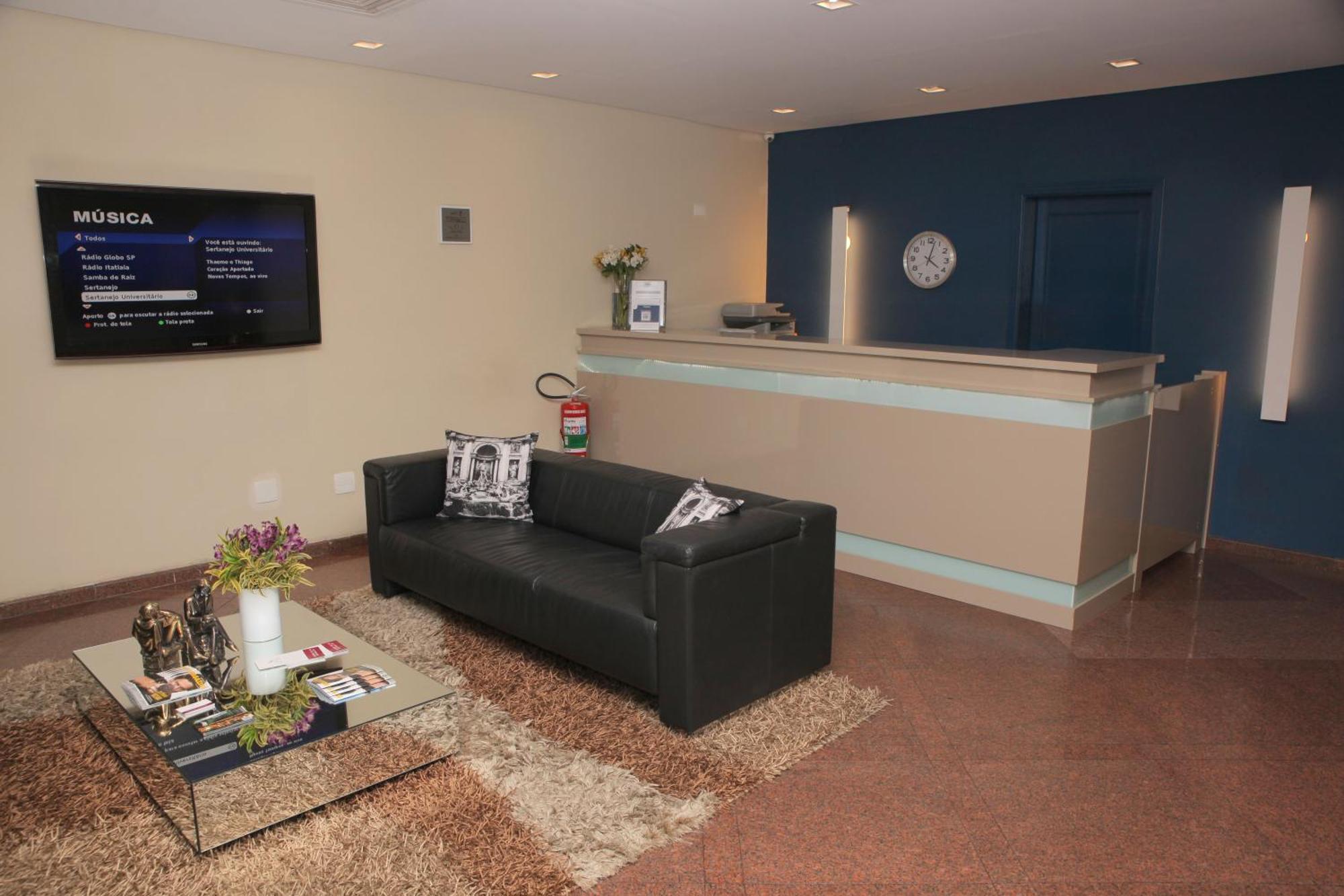 London Class Apartment *