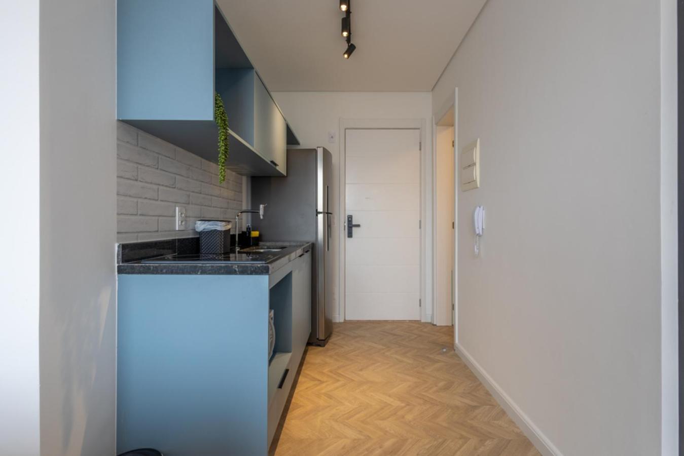 360 Nacoes Unidas Apartment *