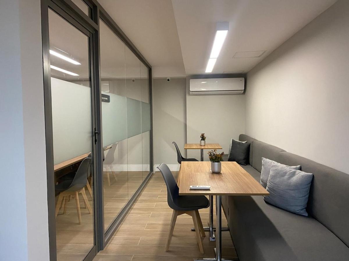 V203 - Raro, Pratico E Confortavel | Mariana * São Paulo