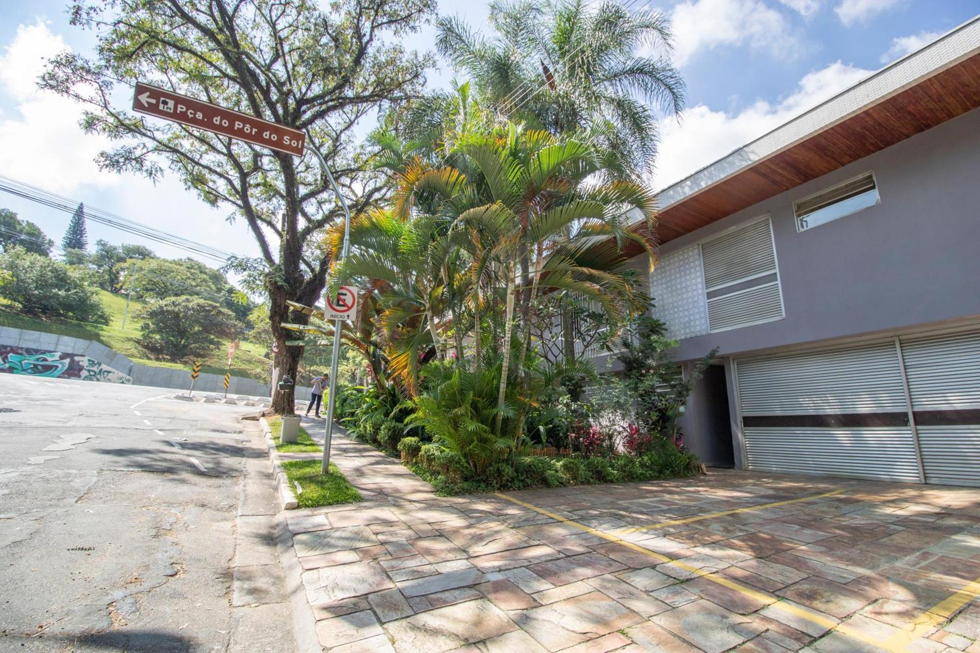 Com Quintal Em Alto De Pinheiros Apartamento São Paulo
