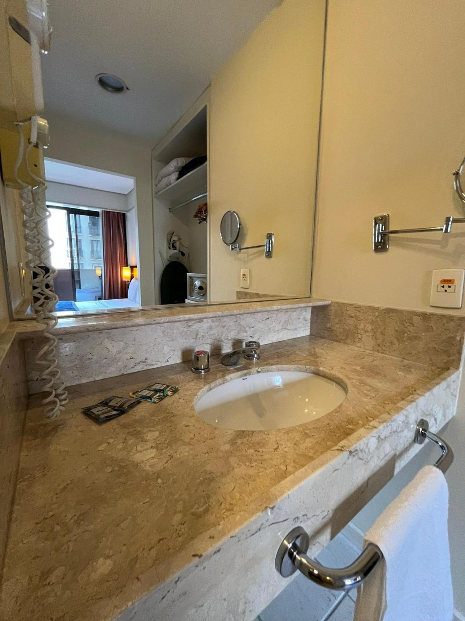 Apartamento Flat No Itaim | Elegante E Aconchegante - Delfhy