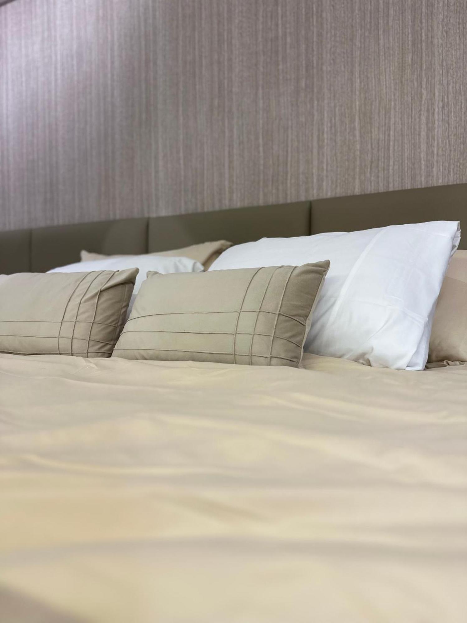 67 Aparthotel *