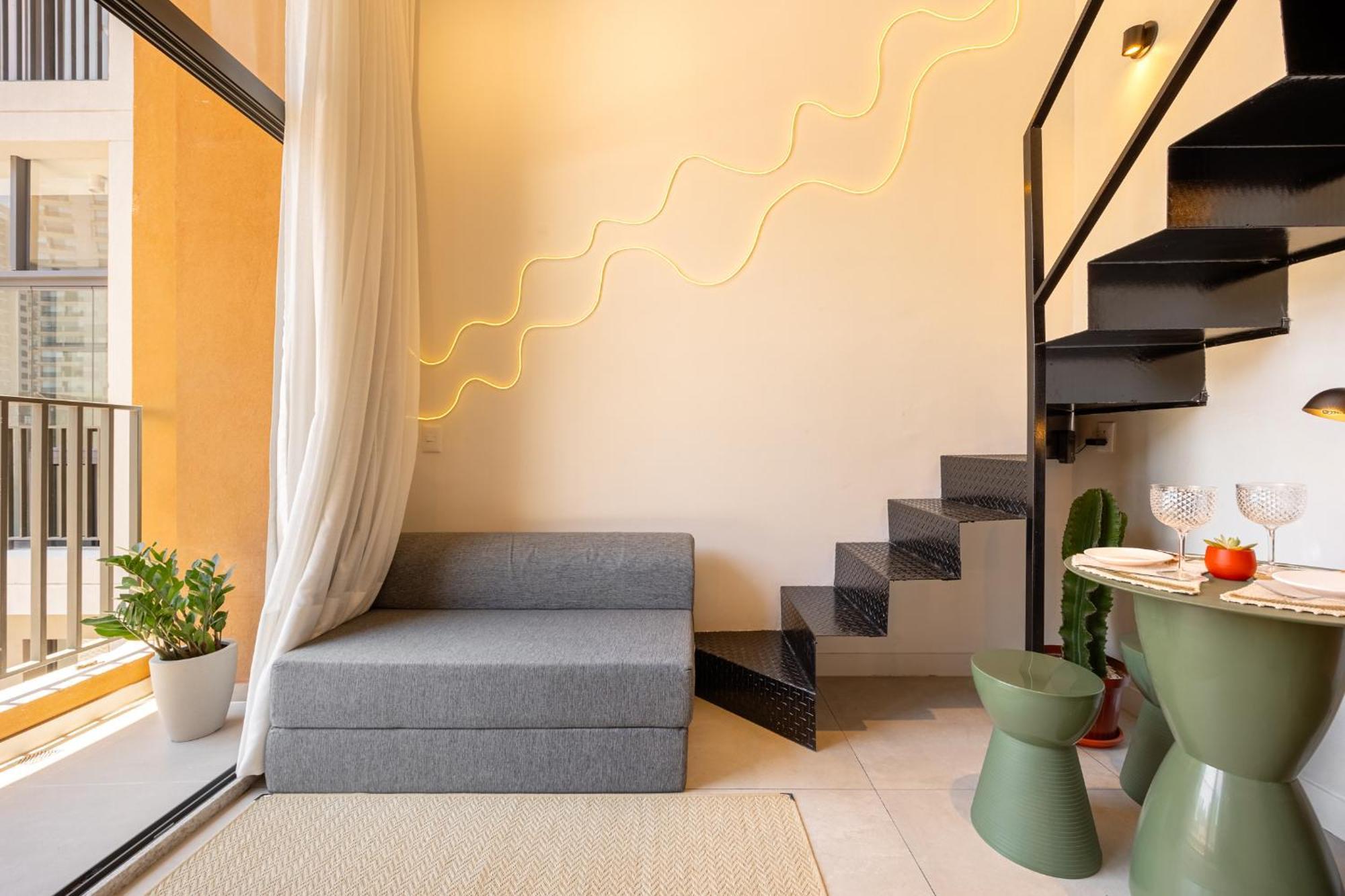 Charmoso Com Mezanino Ao Lado Do Allianz Apartment *