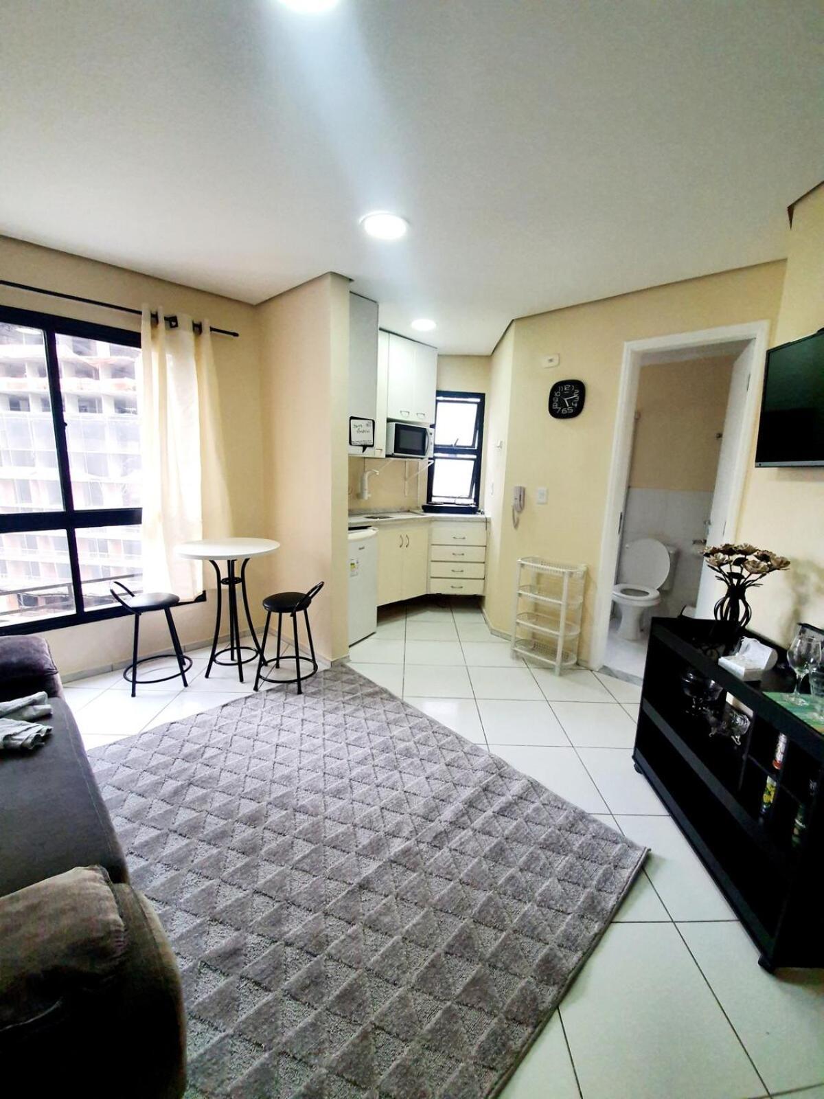 Kit Com Garagem Ao Lado Do Metro Apartment