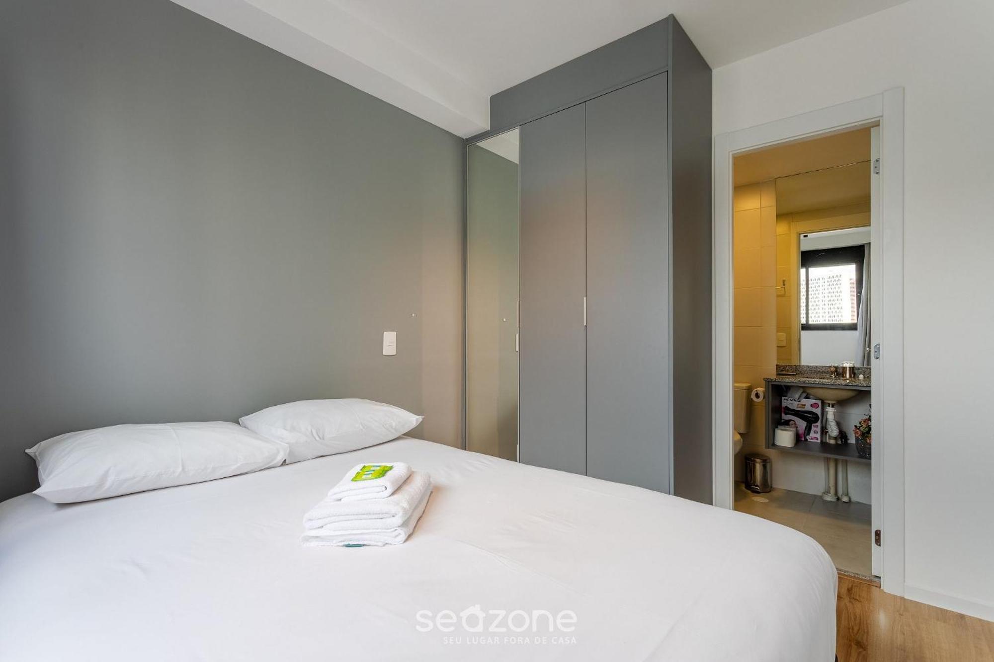 Predio C/ Piscina E Academia Em Pinheiros-sp - Vbp Apartamento