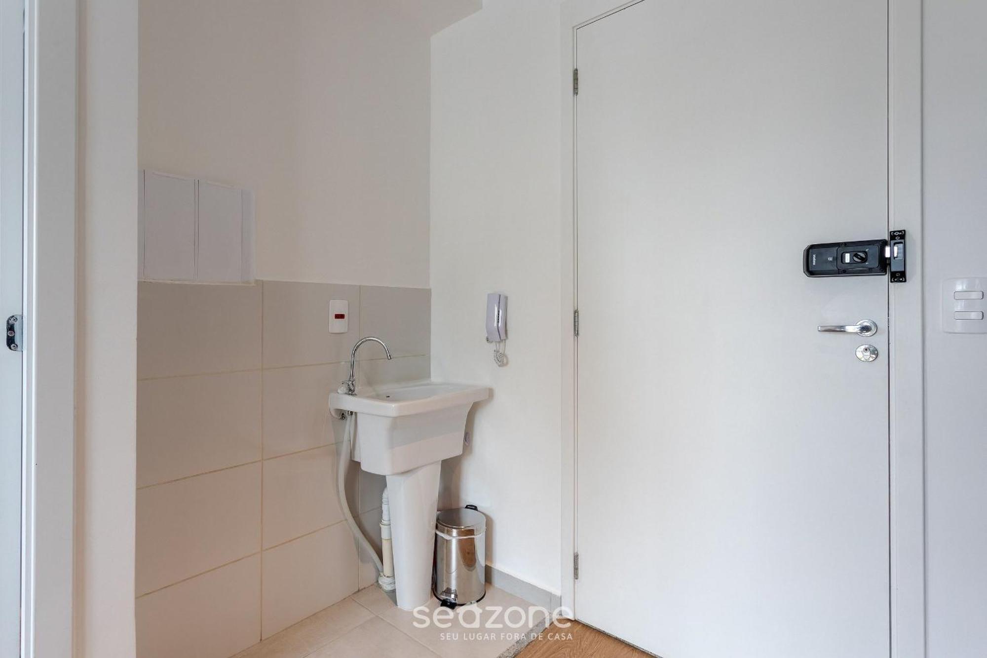 Predio C/ Piscina E Academia Em Pinheiros-sp - Vbp Apartamento *