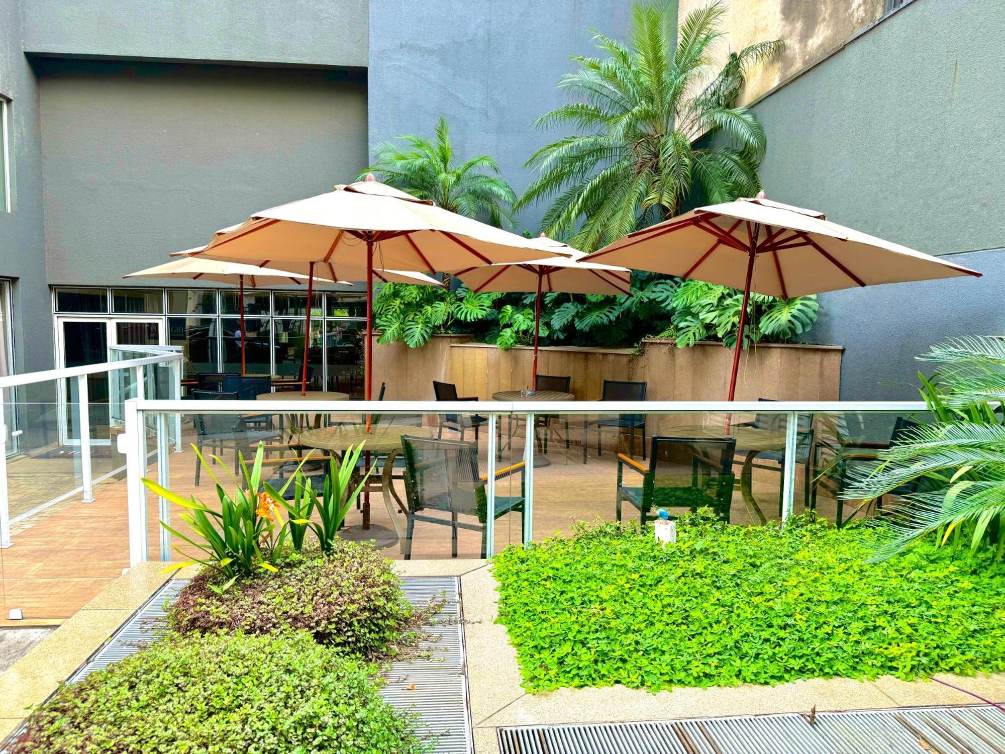 - Avenida Paulista Hotel