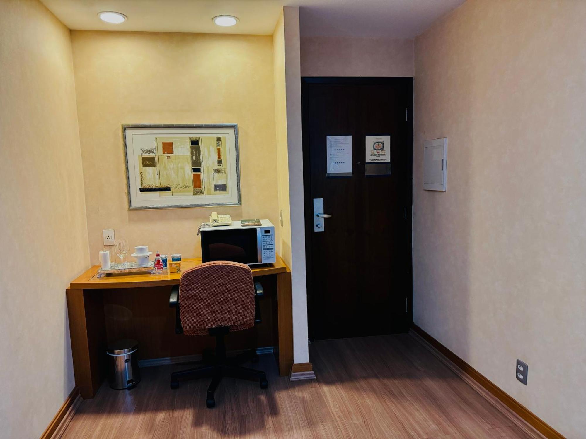 - Avenida Paulista Hotel